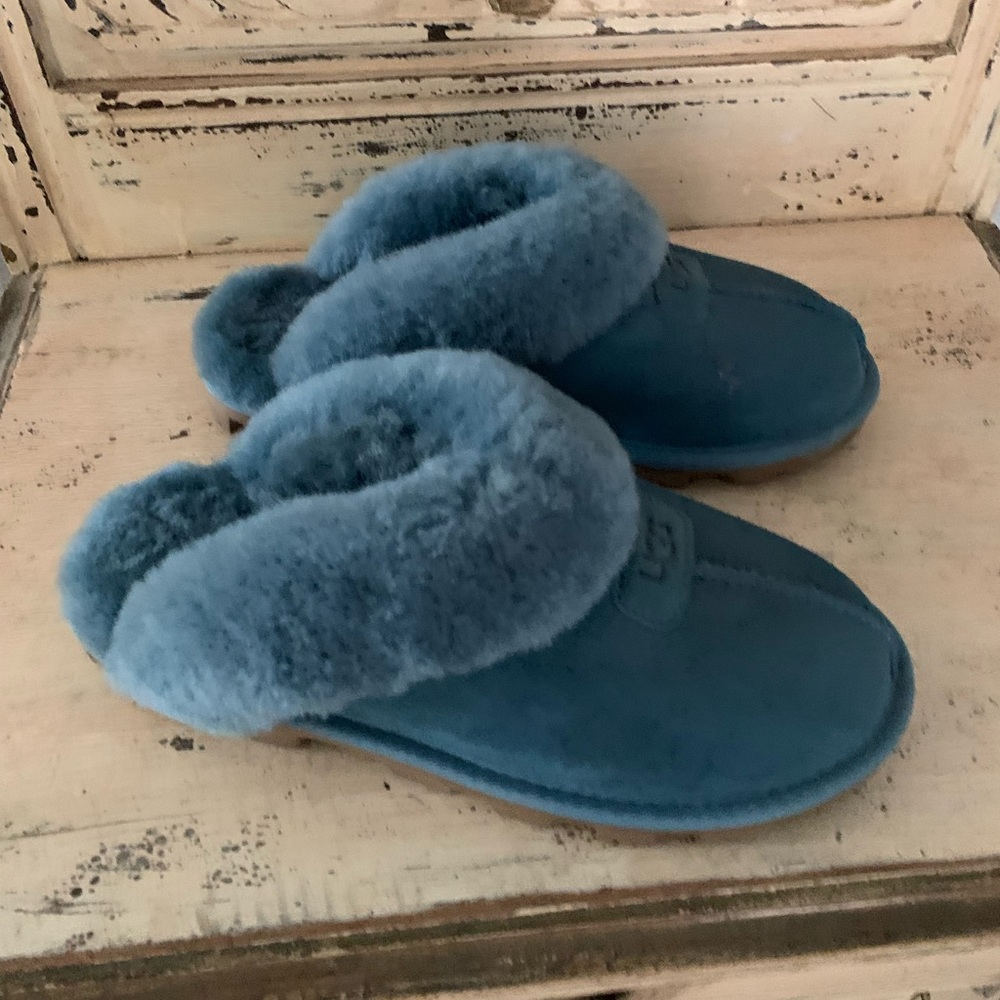 Ugg slippers, nearly new, size 7